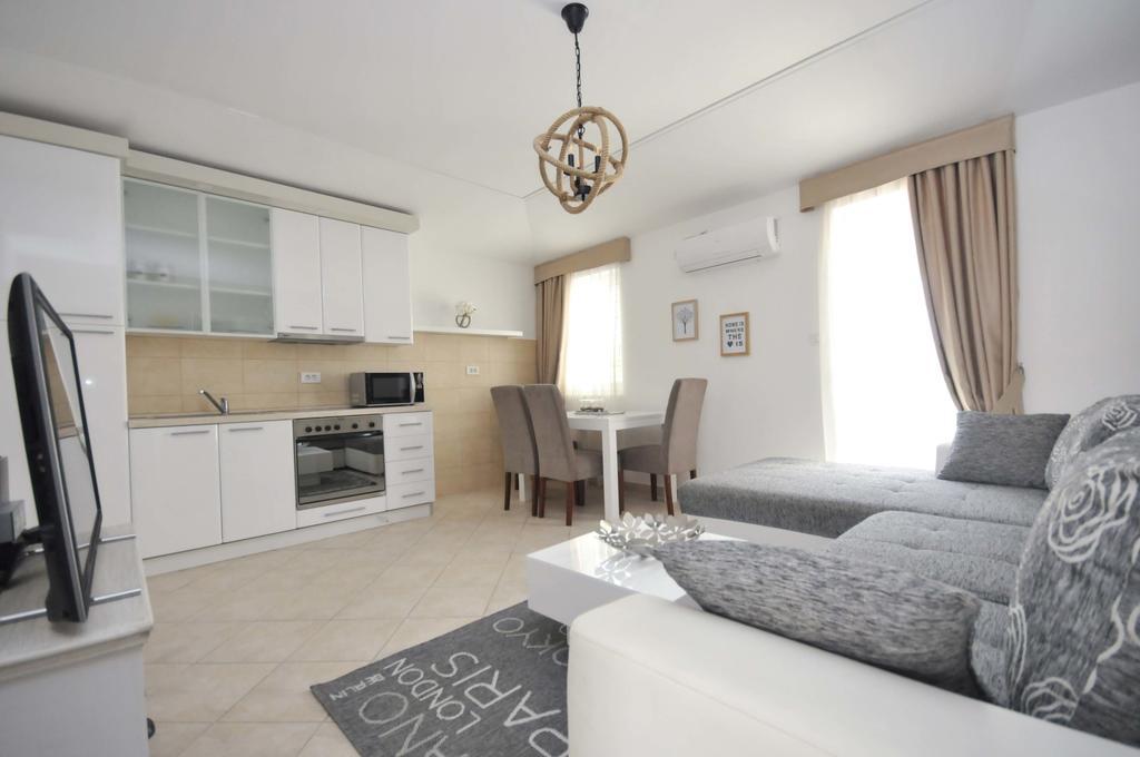 Seaside Apartments Petrovac Exteriér fotografie