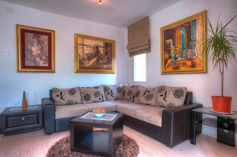 Seaside Apartments Petrovac Pokoj fotografie