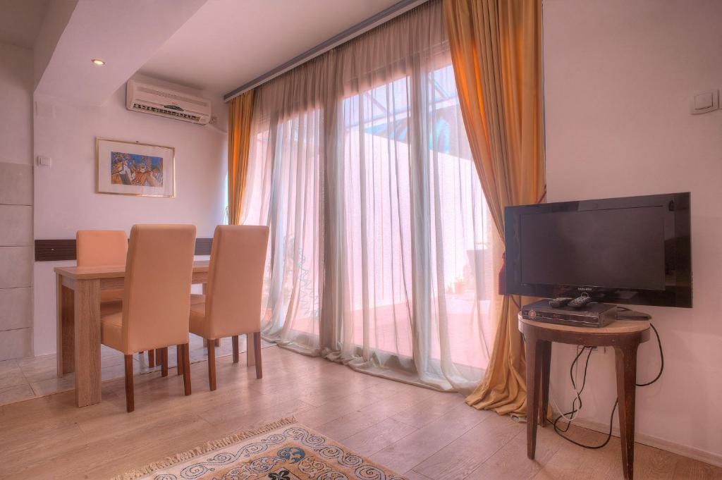 Seaside Apartments Petrovac Pokoj fotografie