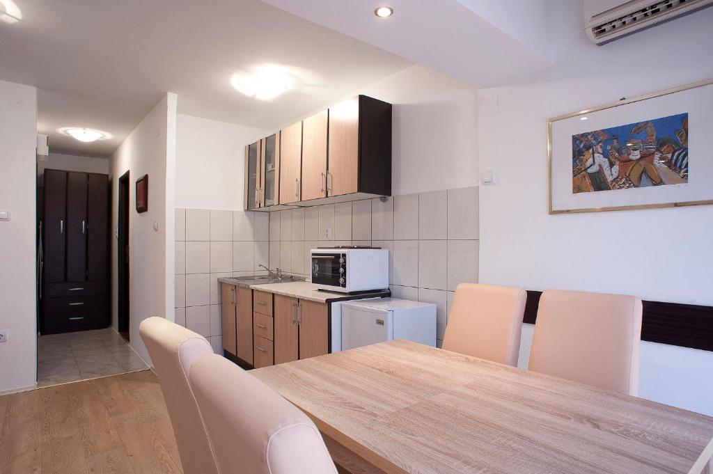 Seaside Apartments Petrovac Pokoj fotografie